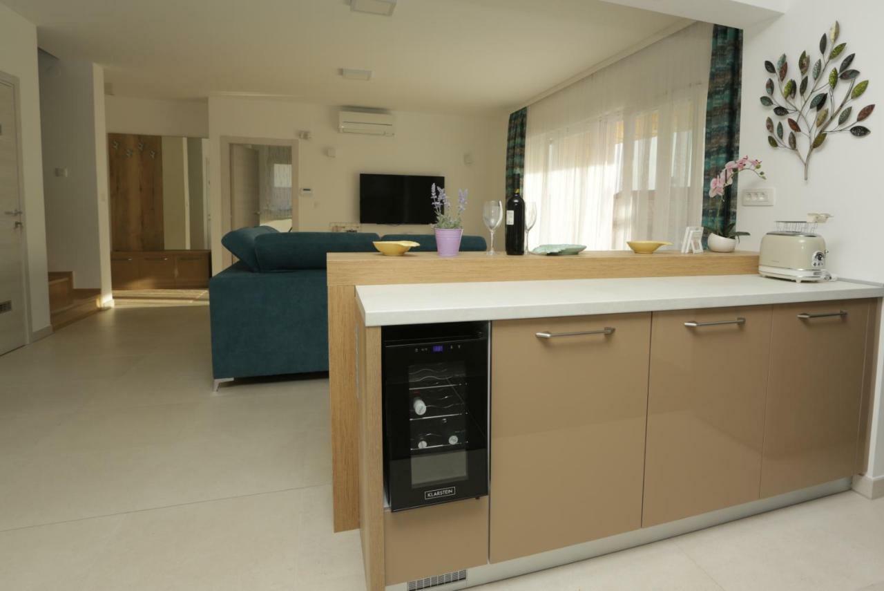 Luxury Villa Lidija Brzac Ngoại thất bức ảnh